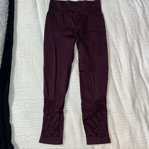 Aerie Burgundy Capri Leggings